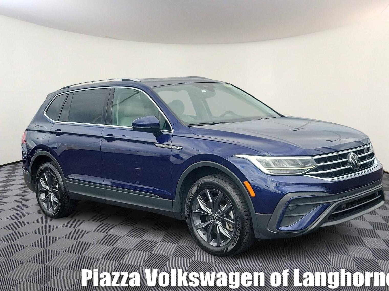 VOLKSWAGEN TIGUAN 4MOTION 2022 3VV2B7AX5NM024422 image